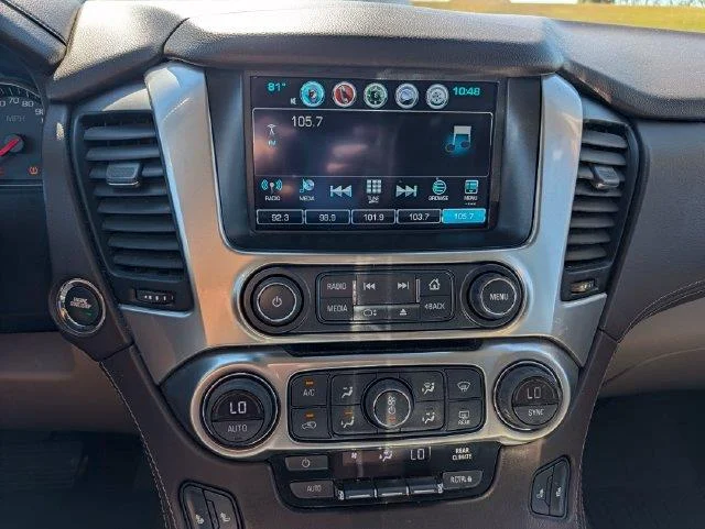 Used 2019 SUMMIT WHITE Chevrolet LT image 18