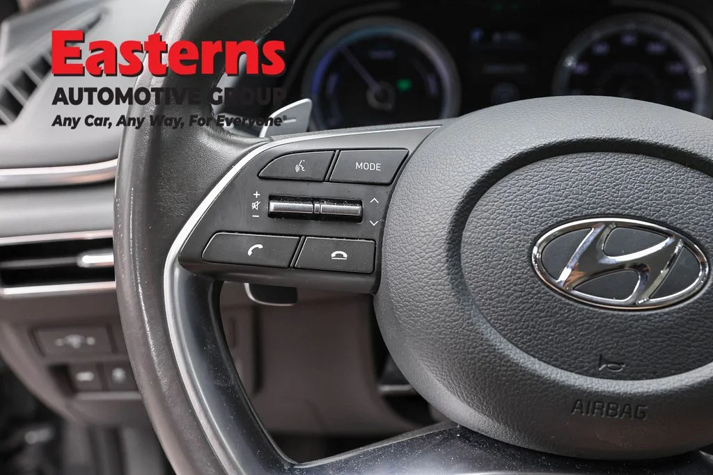 Used 2023 Gray Hyundai SEL image 15