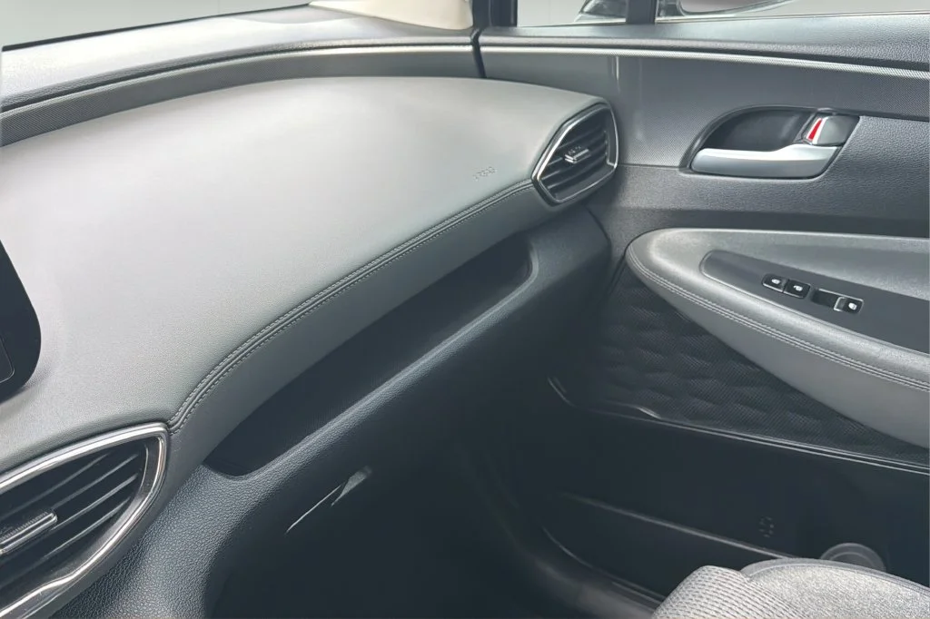 Used 2023 Gray Hyundai SEL image 29