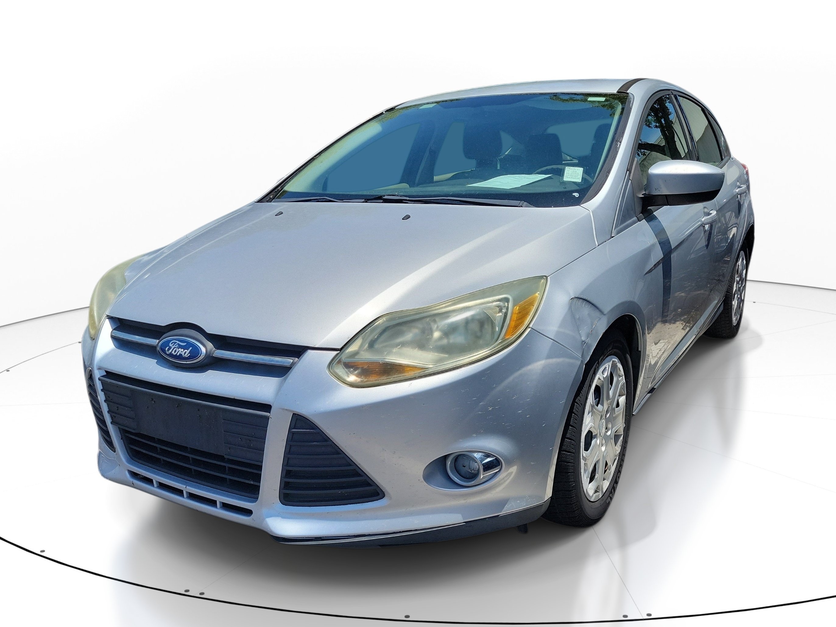 Used 2012 Ingot Silver Ford SE image 2