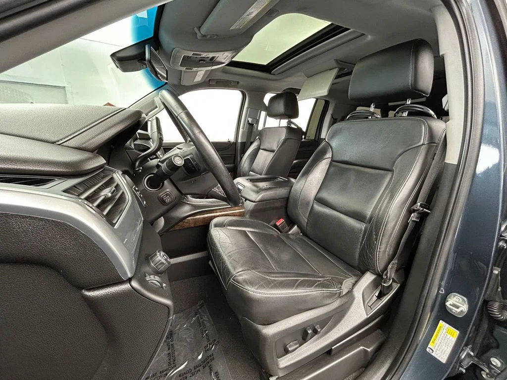 Used 2020 Shadow Gray Metallic Chevrolet LT image 9