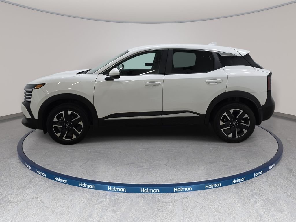 Used 2025 Aspen White Tricoat Nissan SV image 9
