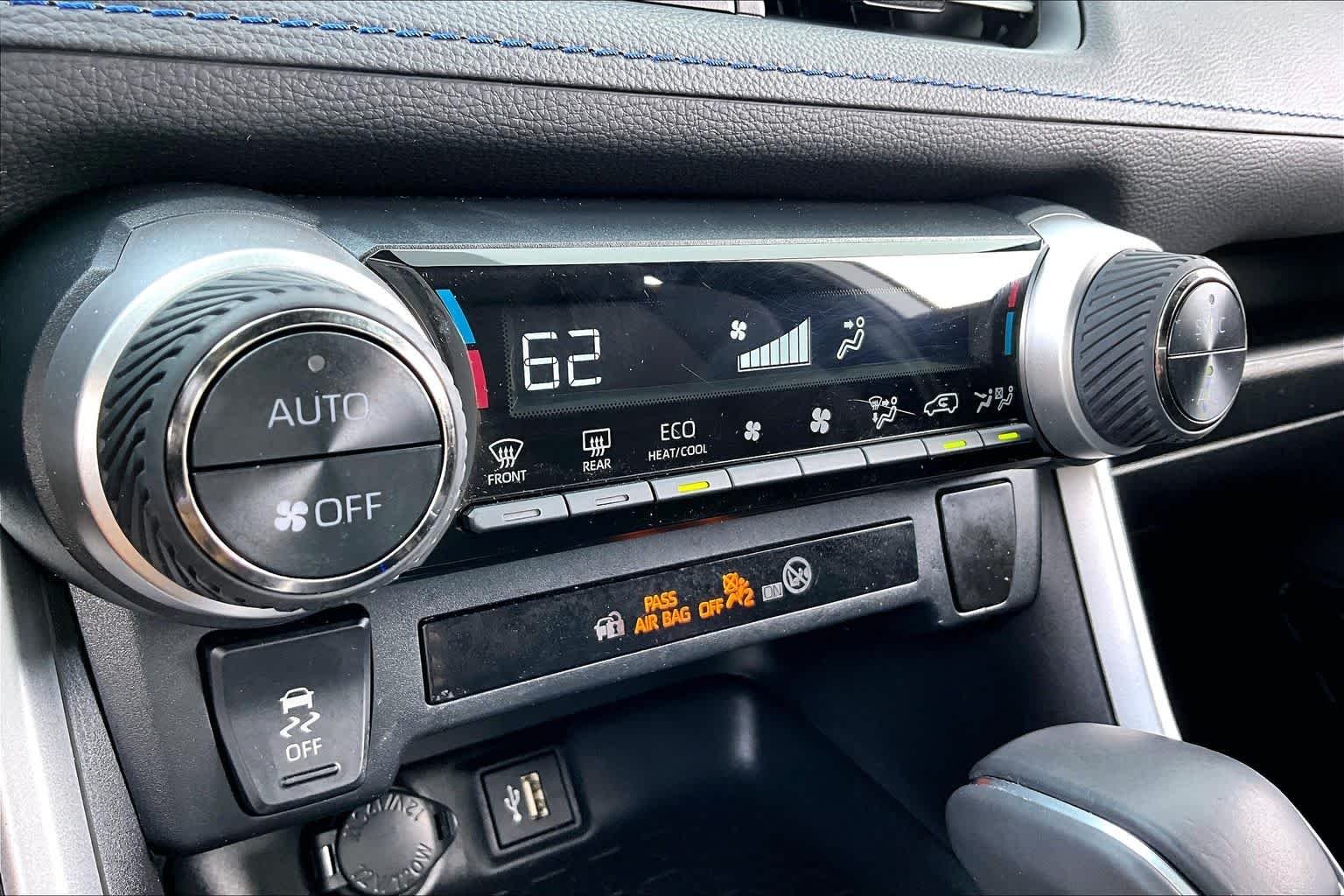Used 2023 Wind Chill Pearl Toyota Hybrid SE image 35