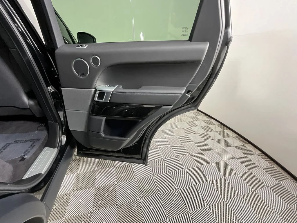 Used 2022 Black Land Rover SVR image 25