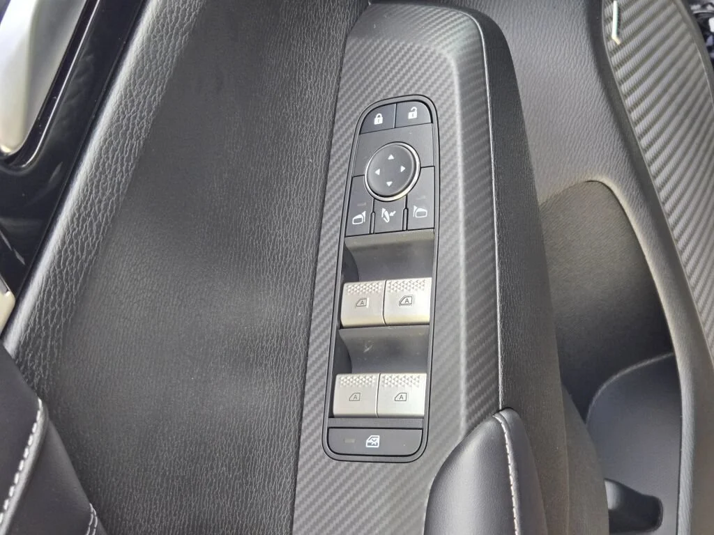 2026 Mitsubishi Outlander SEL - Photo 23