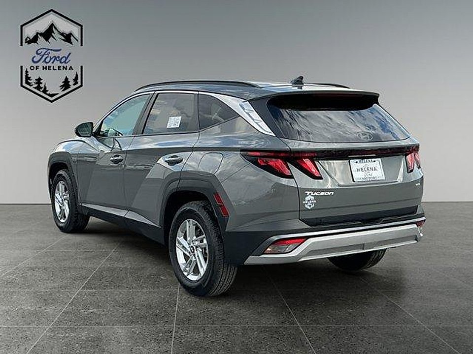 Used 2025 Hampton Gray Hyundai Preferred AWD image 3