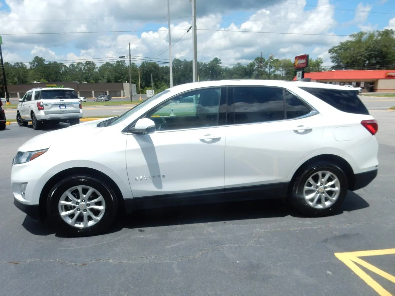 Used 2018 White Chevrolet FWD 4DR LT W/1LT image 5