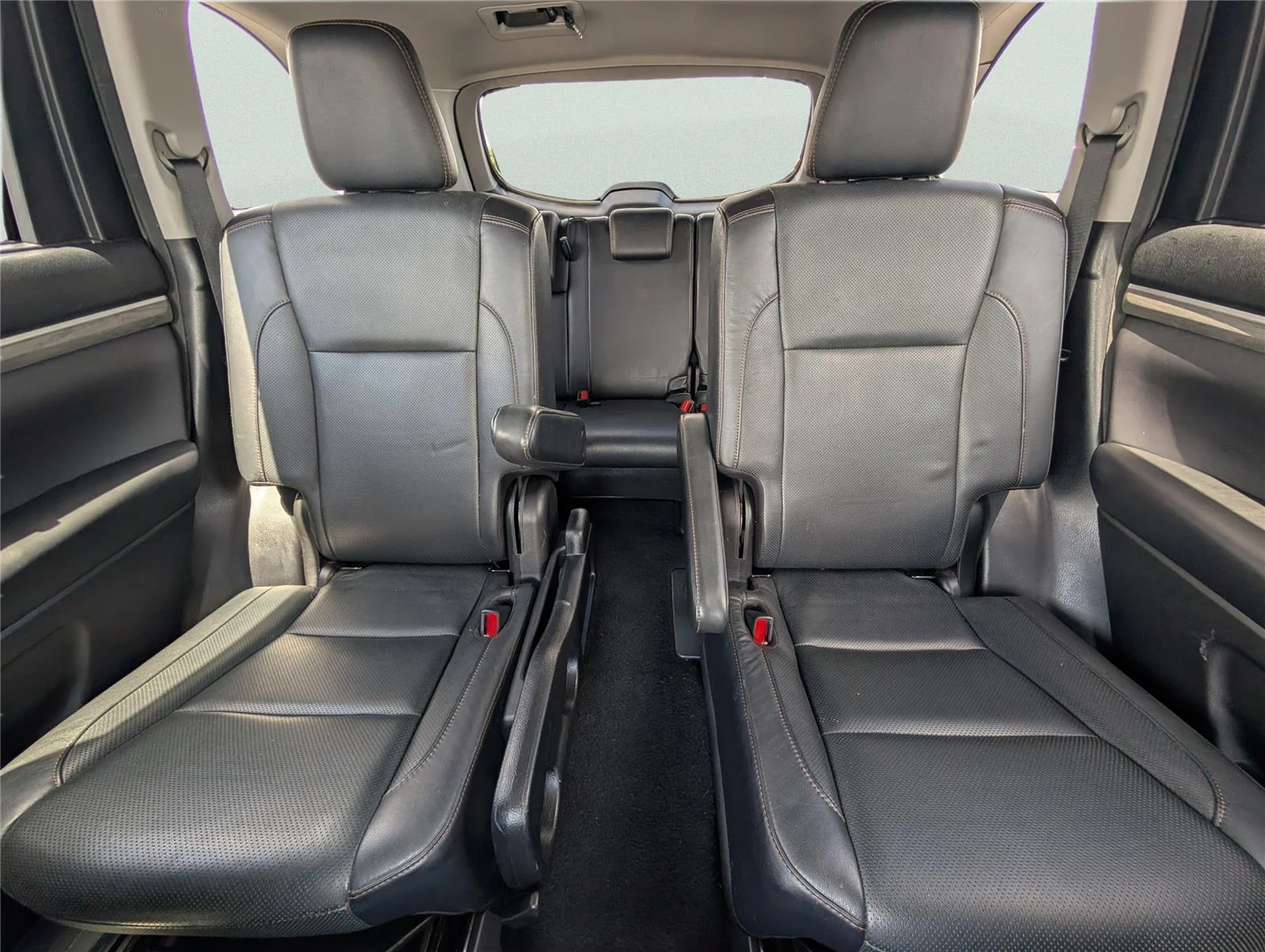 Used 2017 Predawn Gray Mica Toyota Limited image 24