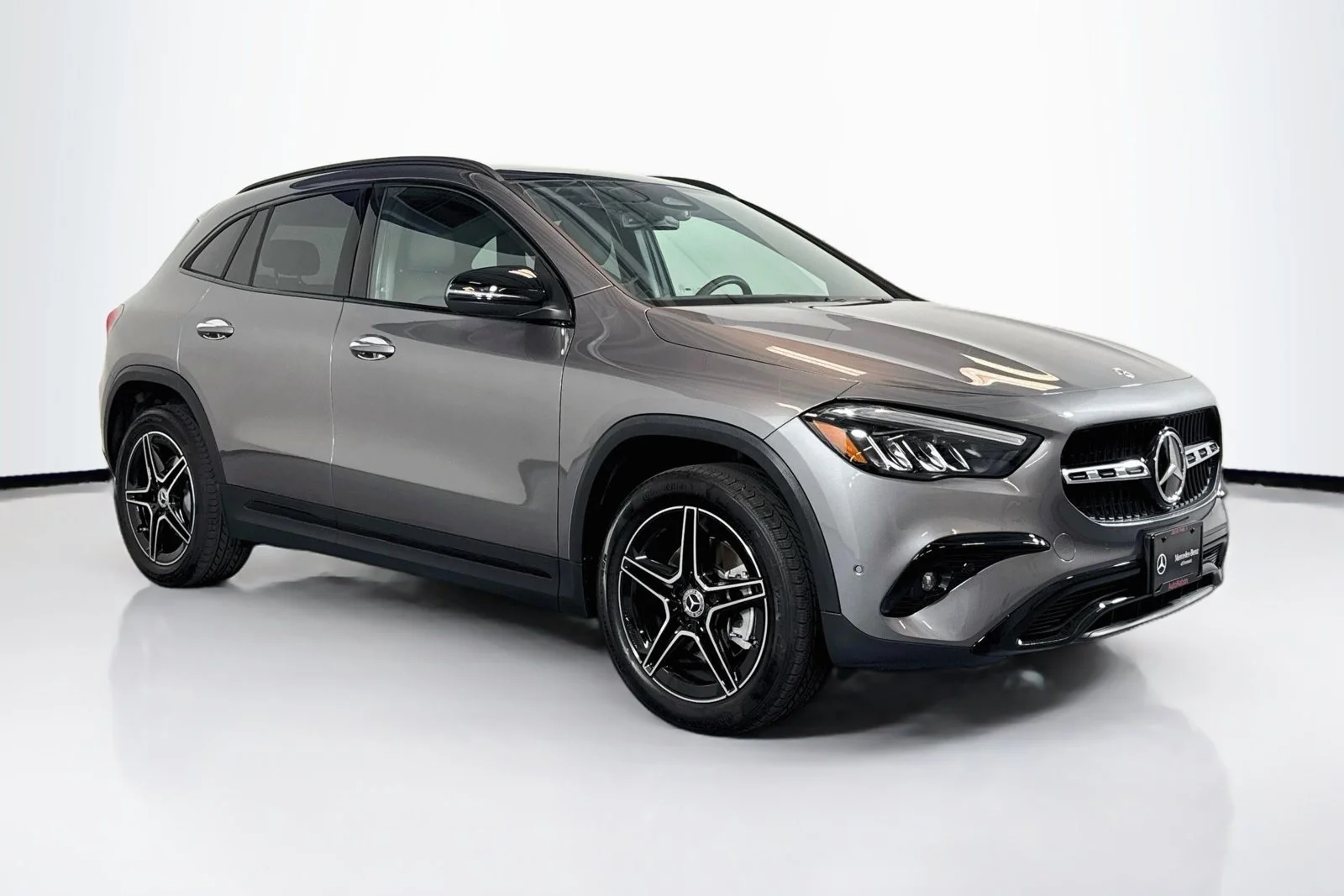 Used 2026 Mountain Grey Metallic Mercedes-Benz GLA 250 image 3