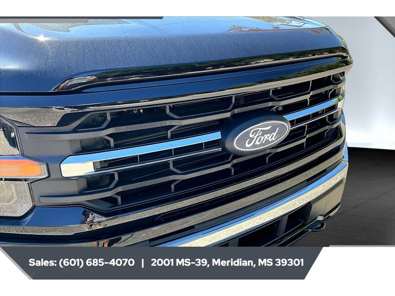 Used 2025 AGATE BLACK METALLIC Ford XLT image 21