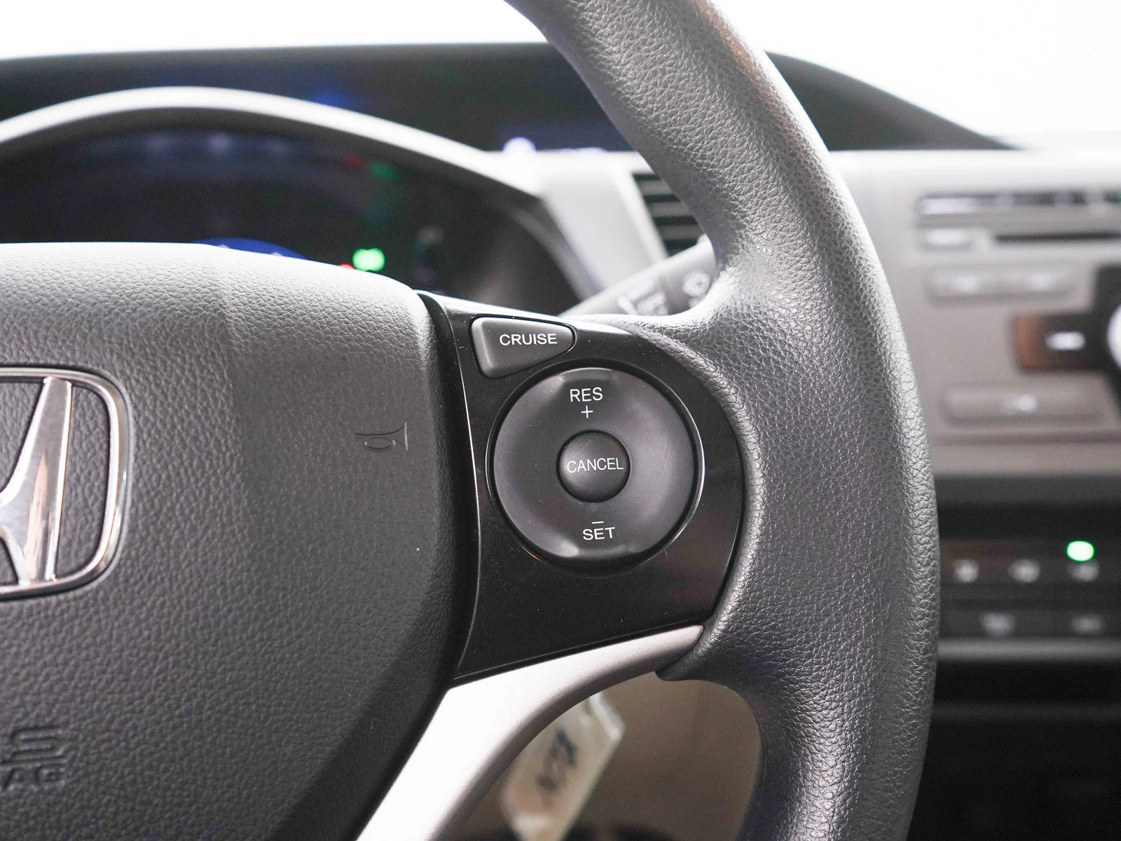 Used 2012 Urban Titanium Metallic Honda 4dr Auto LX image 23