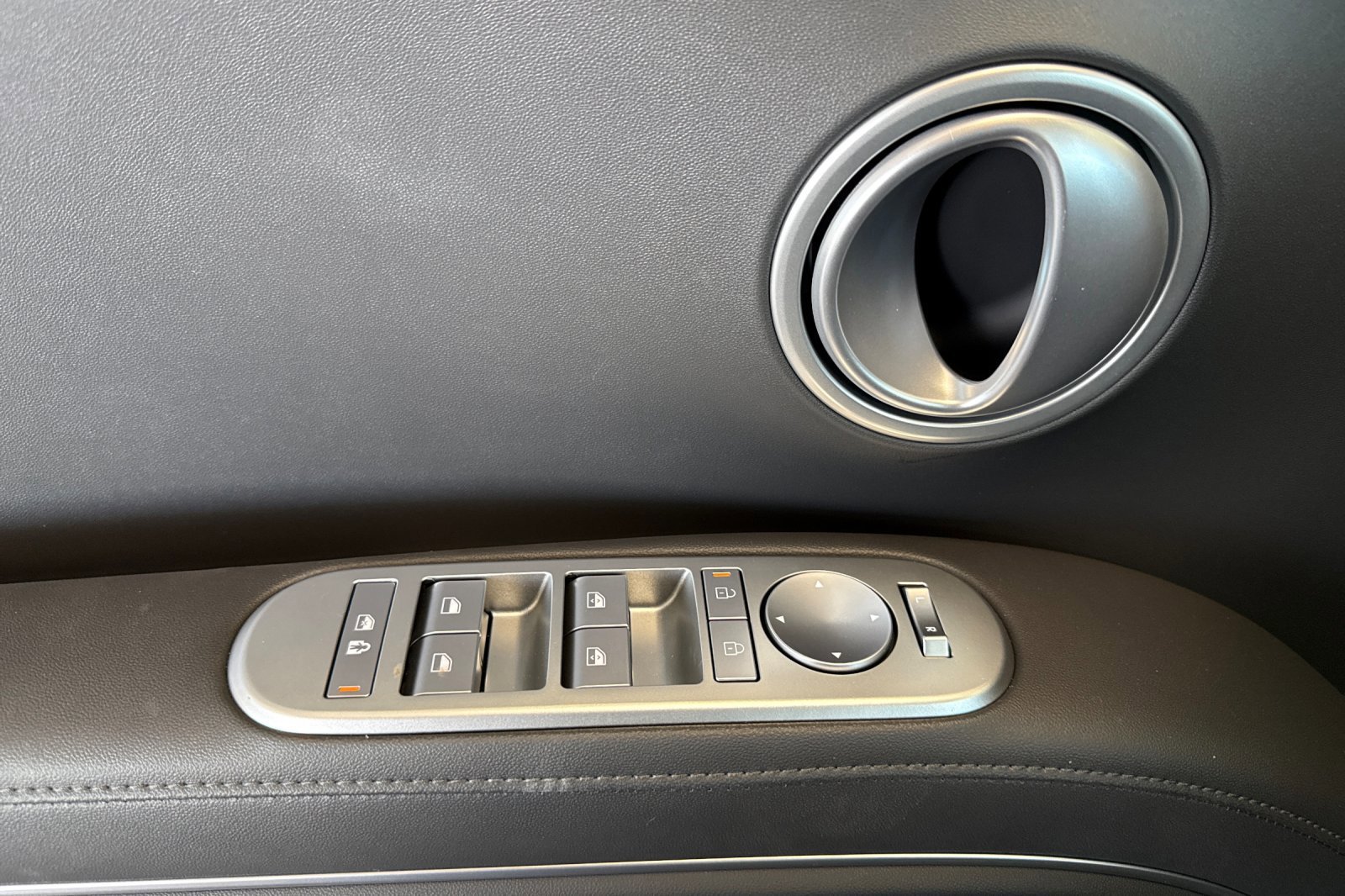 New 2026 Ecotronic Gray Pearl Hyundai SEL 8P image 11