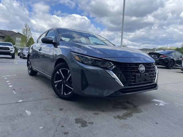 Used 2025 Gray Nissan SV image 10