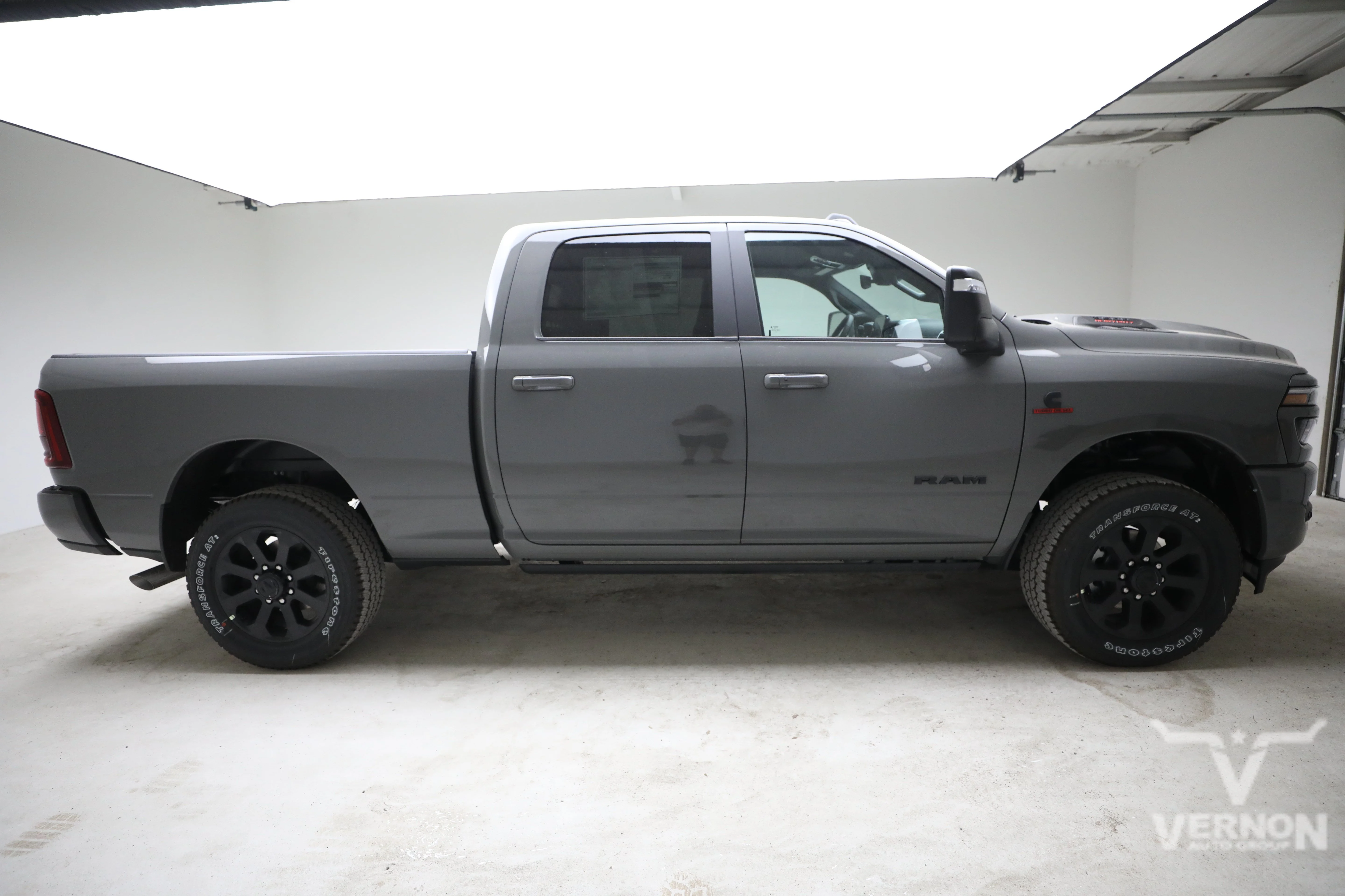 New 2026 Ram 3500 SRW Laramie Night Edition Crew Cab 4x4