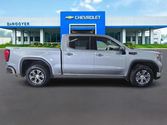 2024 GMC Sierra 1500 SLT - Photo 8