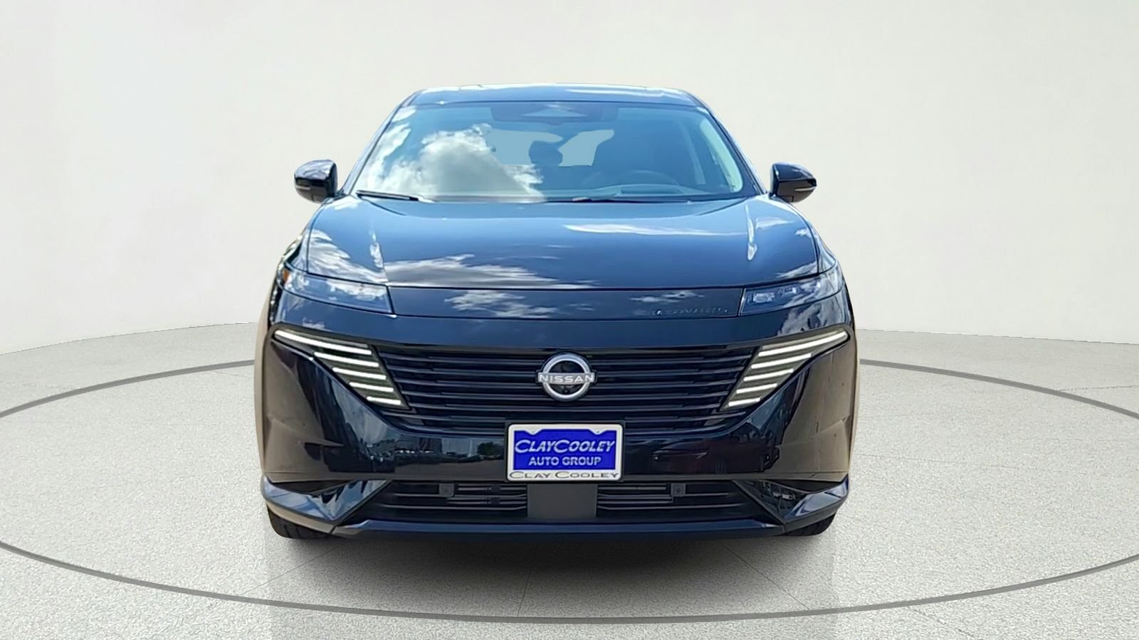 New 2026 Super Black Nissan Platinum image 2