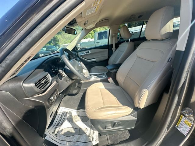Used 2023 Gray Ford Limited image 23