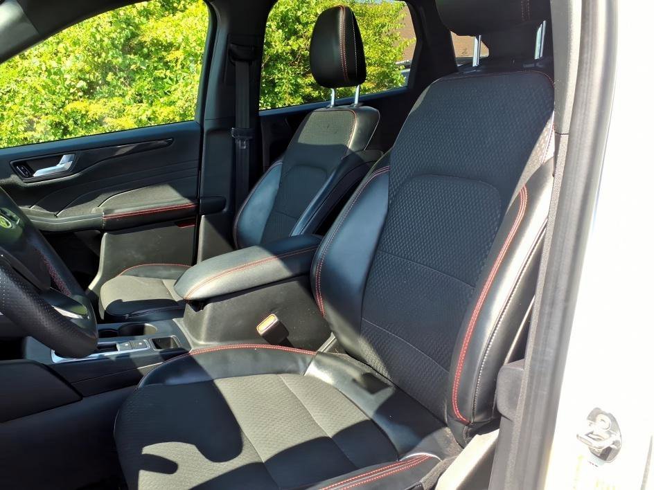 Used 2023 Oxford White Ford ST-Line Select image 15