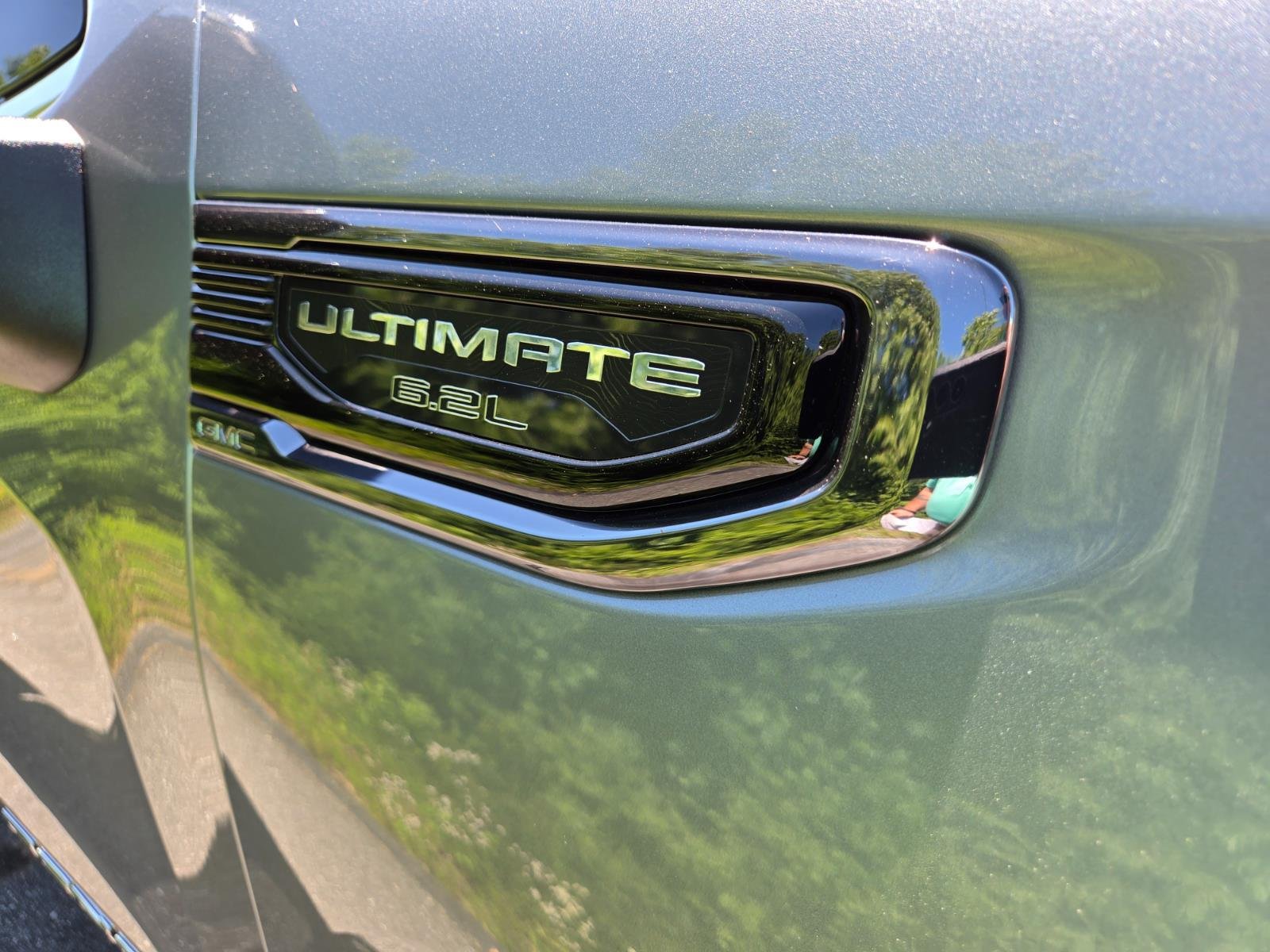 Used 2025 Sterling Metallic GMC Denali Ultimate image 5