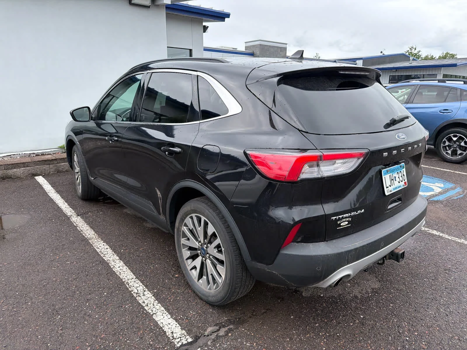 Used 2022 Agate Black Metallic Ford Titanium image 5