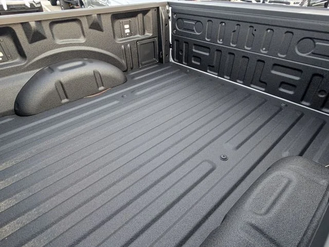 New 2026 Oxford White Ford XLT image 10