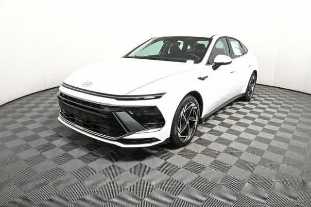 New 2026 Serenity White Hyundai SEL Sport image 9