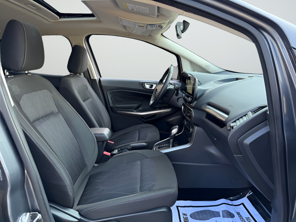 Used 2018 Gray Ford SE image 28