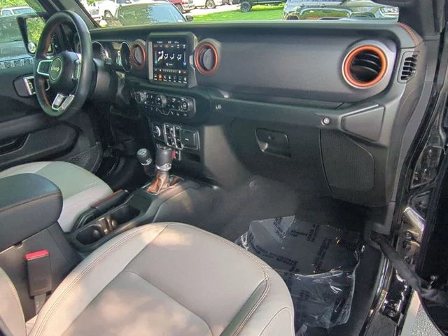Used 2023 Black Jeep Mojave image 34