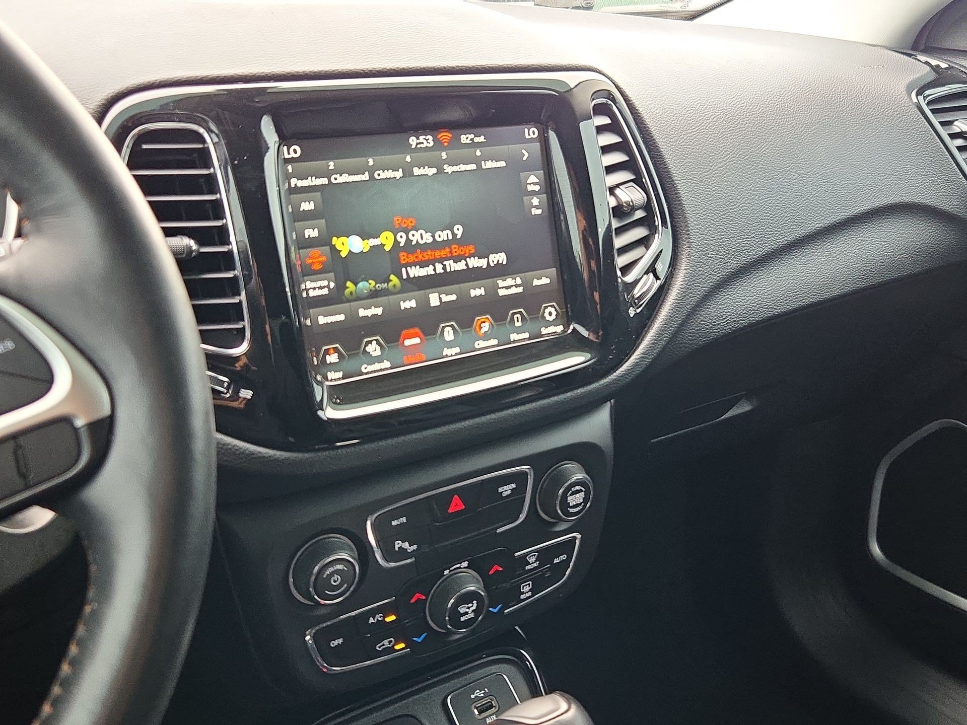 Used 2019 White Clearcoat Jeep Limited image 20