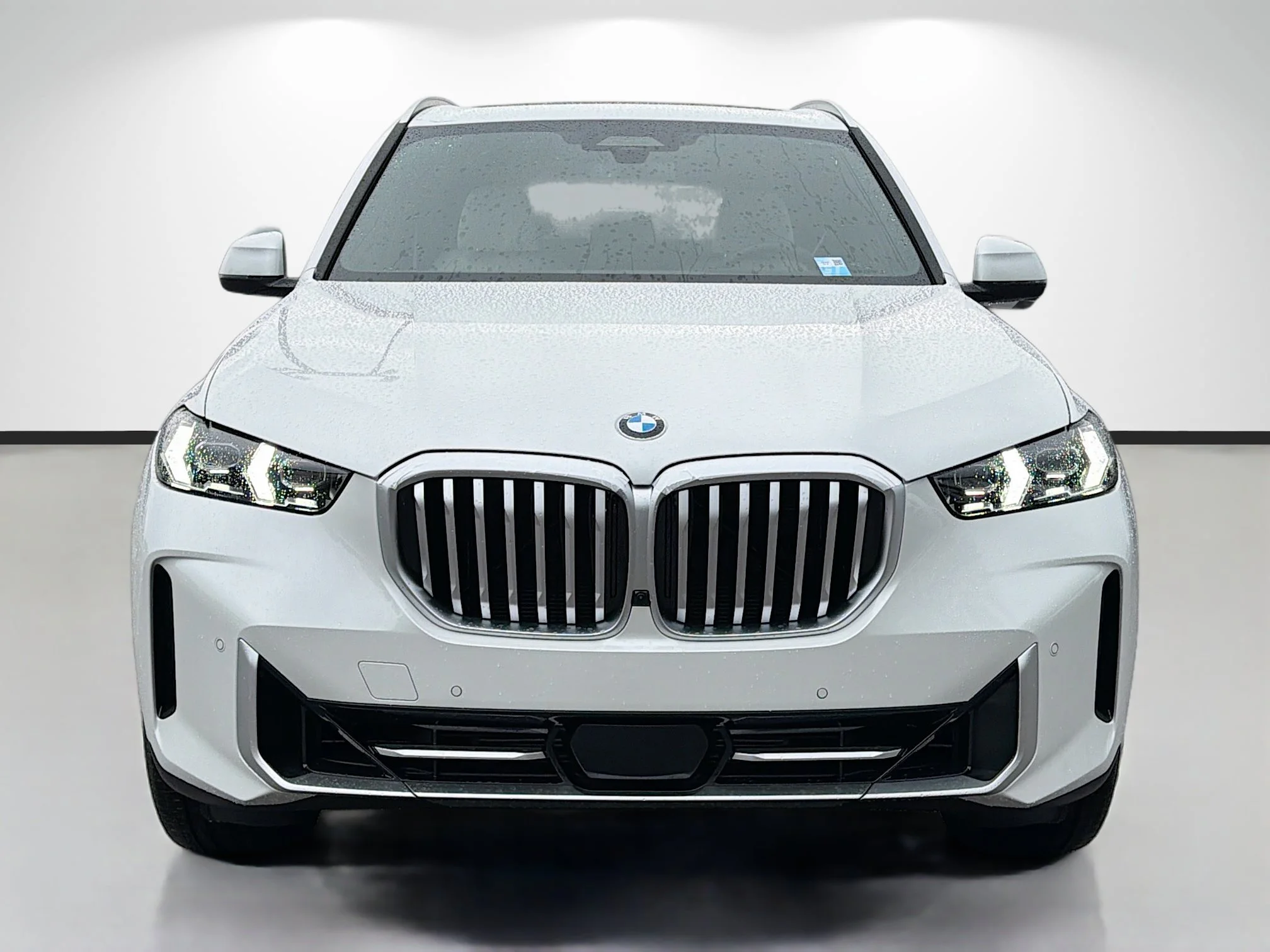 New 2026 Mineral White Metallic BMW xDrive40i image 8