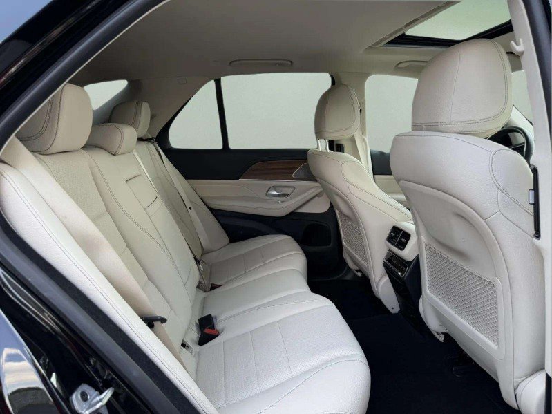 Used 2022 Black Mercedes-Benz GLE 350 image 27