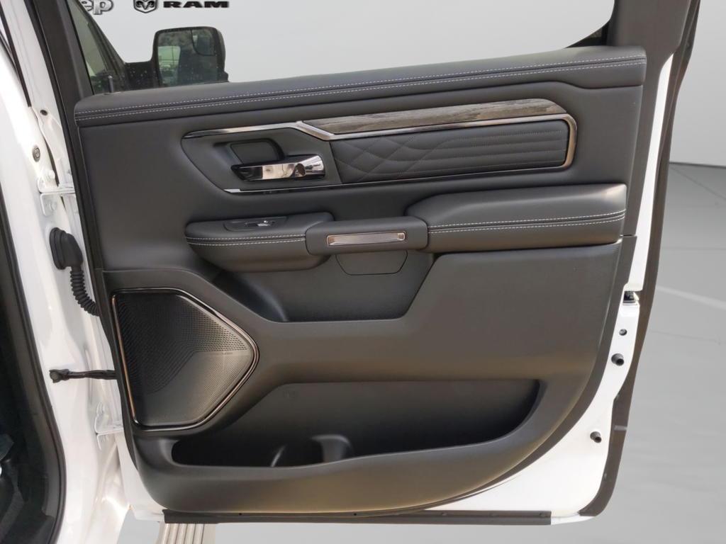 2026 RAM 1500 Limited - Photo 31