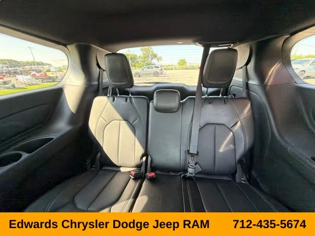 Used 2025 Red Chrysler Select image 22