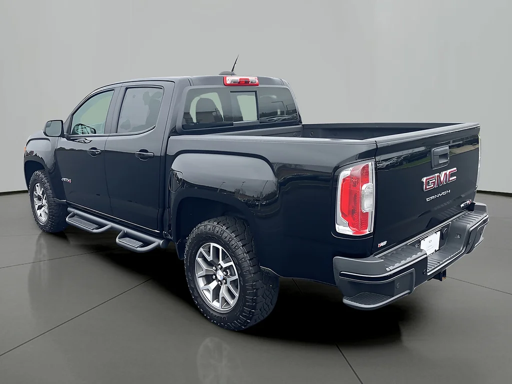 Used 2021 Onyx Black GMC AT4 image 3