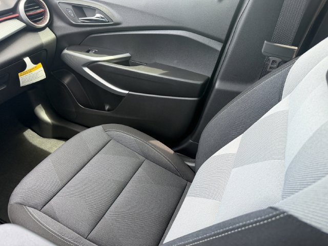 2026 Chevrolet Trax RS - Photo 18