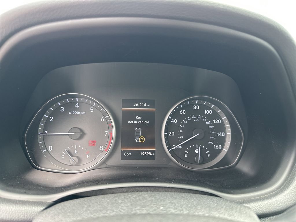 Used 2018 Red Hyundai Sport image 22