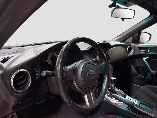 Used 2015  Scion NA image 6