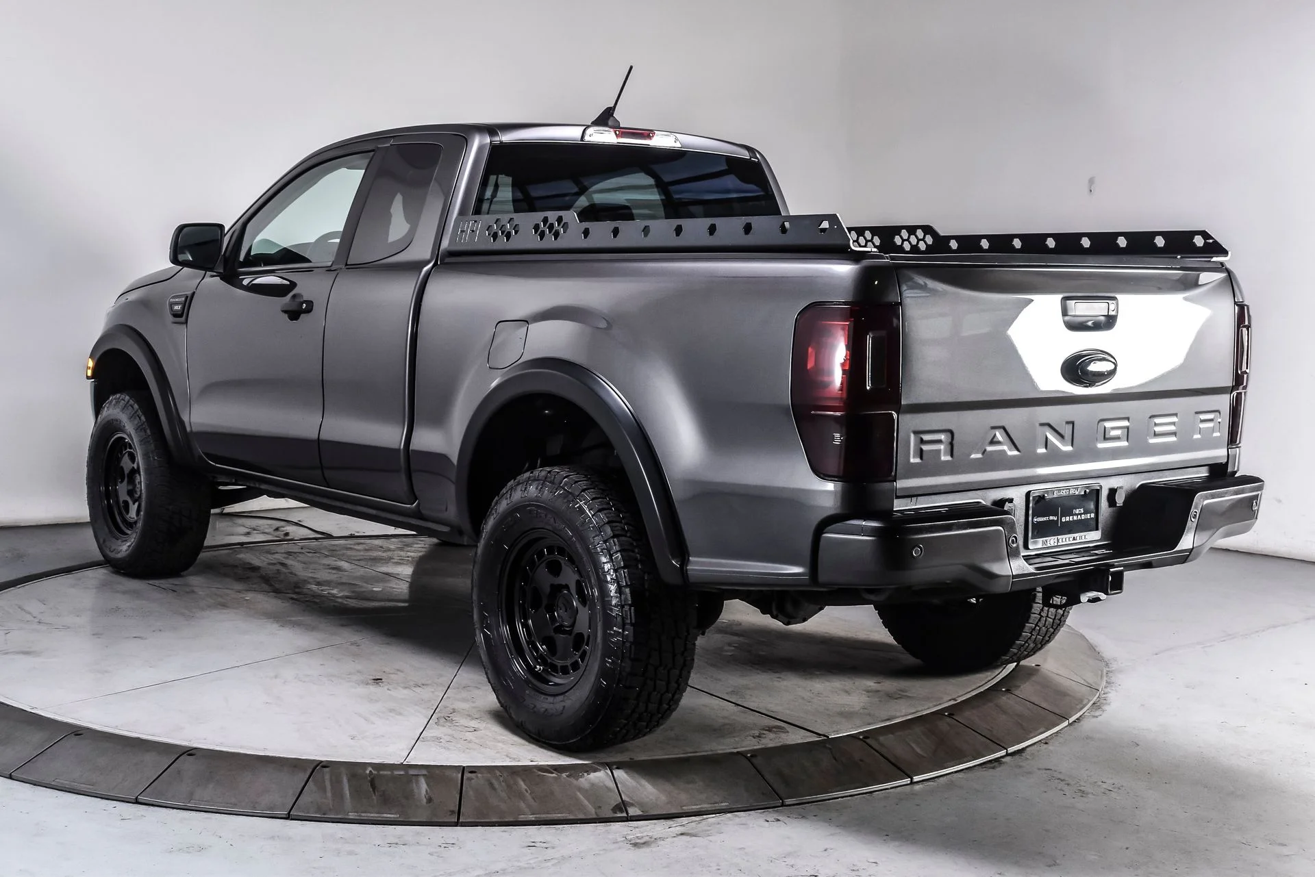 Used 2020 Magnetic Ford XLT image 4