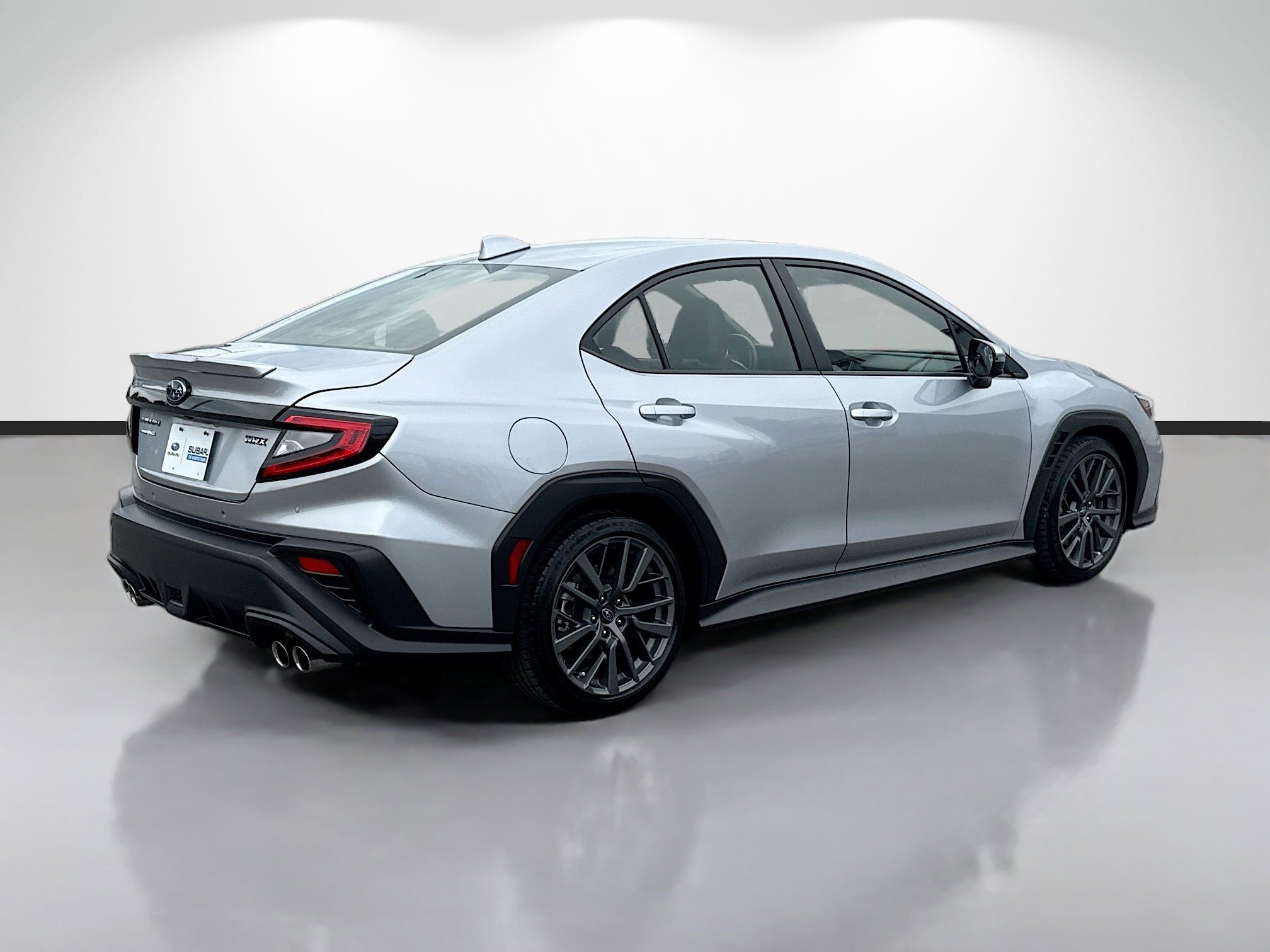 Certified Used 2022 Ice Silver Metallic Subaru GT image 3