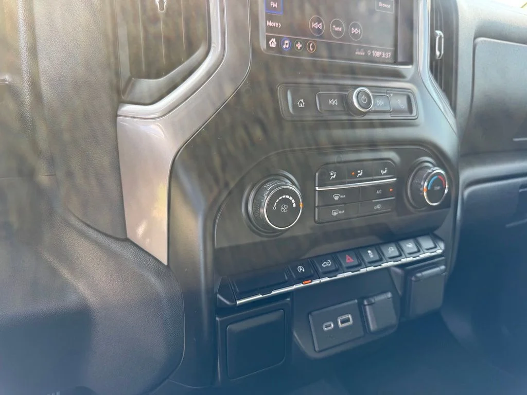 Used 2021 Gray Chevrolet Custom image 39