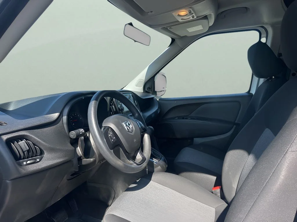 Used 2022 White Ram Base image 9