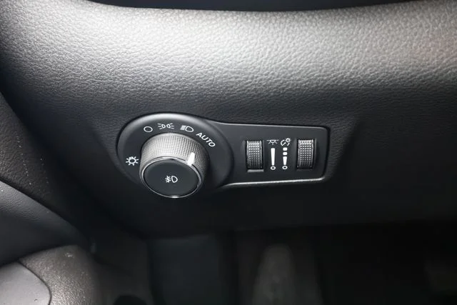 2026 Jeep Compass Altitude - Photo 27