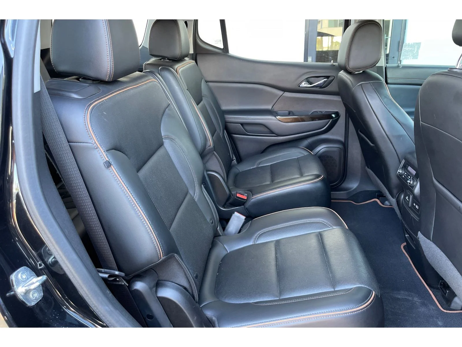 Used 2021 Ebony Twilight Metallic GMC AT4 image 20