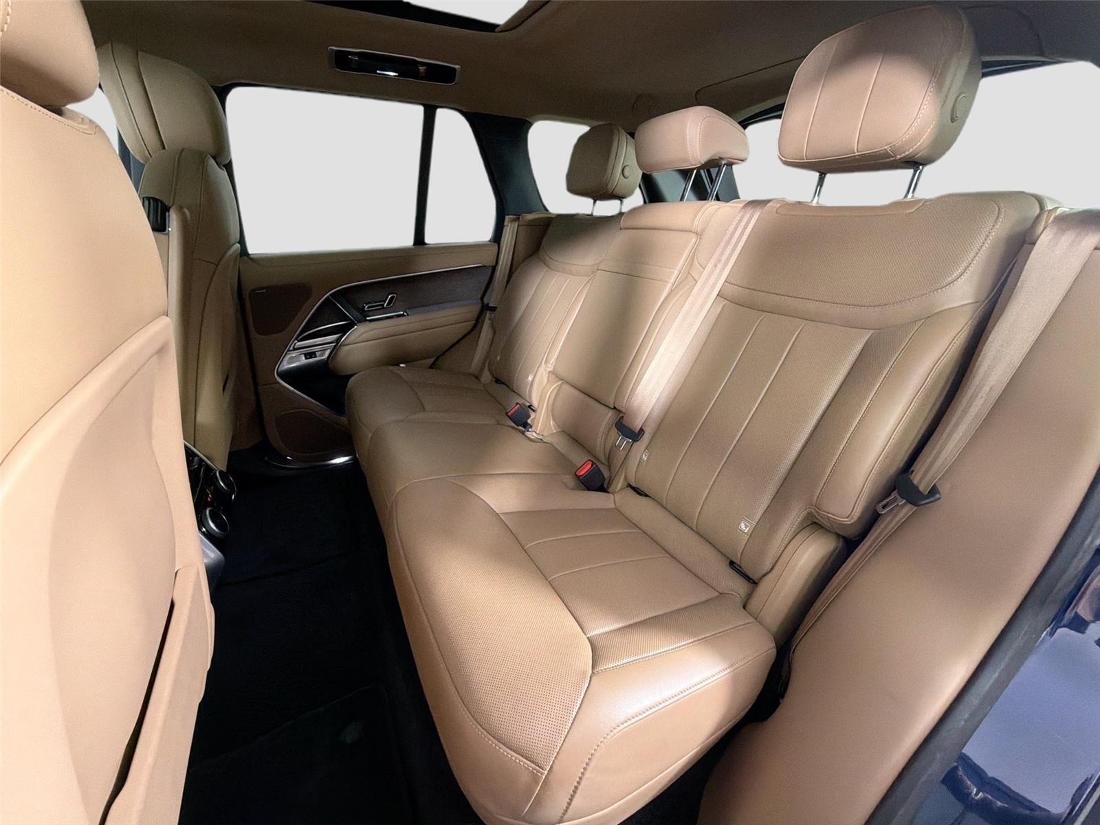 Used 2023 Portofino Blue Land Rover P530 SE V8 image 23