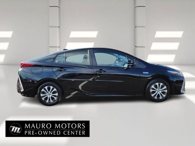 Used 2021 Toyota Prius Prime XLE with VIN JTDKAMFP8M3194525 for sale in North Haven, CT