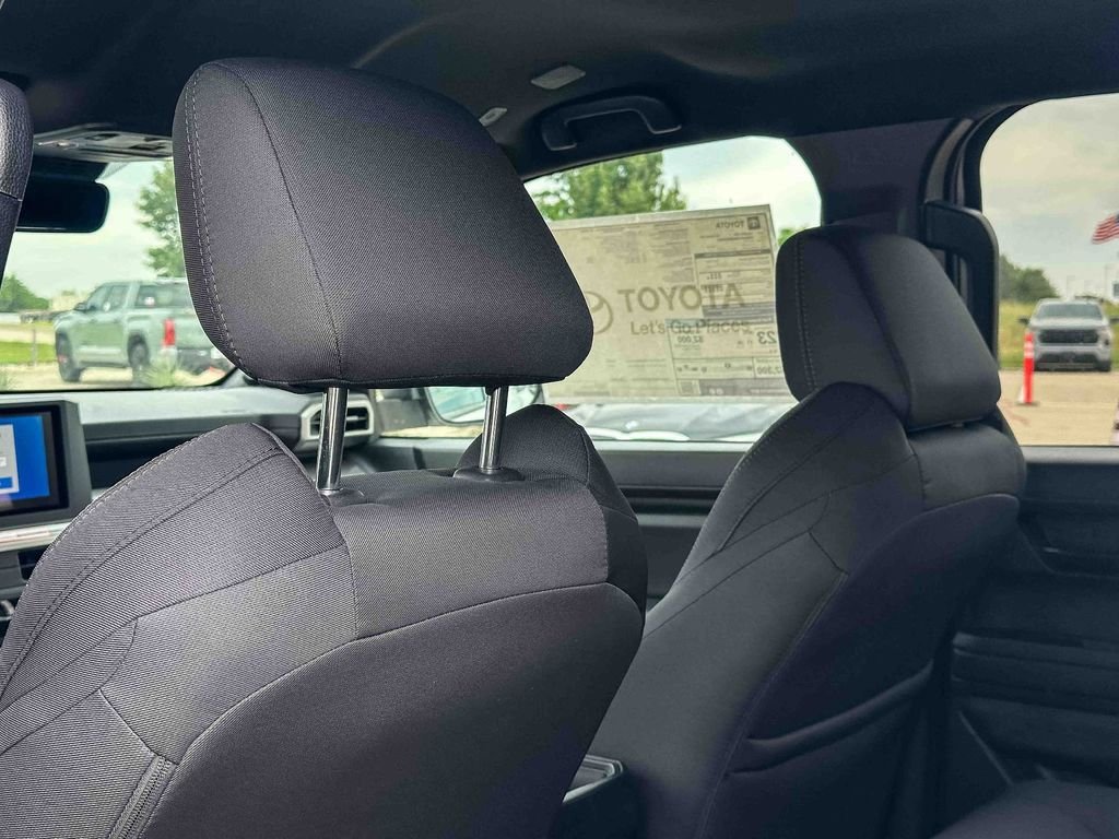 2025 Toyota Tacoma SR5 - Photo 13