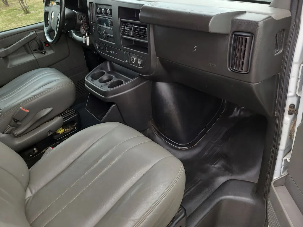 Used 2023 White Chevrolet LS image 10