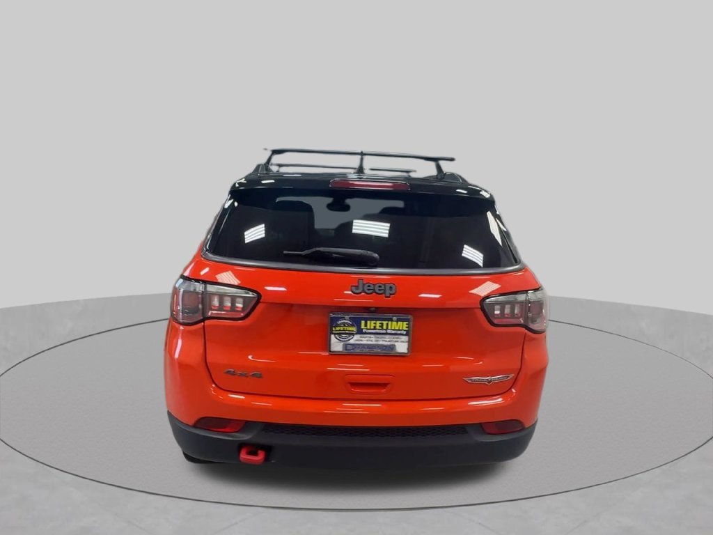 Used 2018 Spitfire Orange Clearcoat Jeep Trailhawk image 9