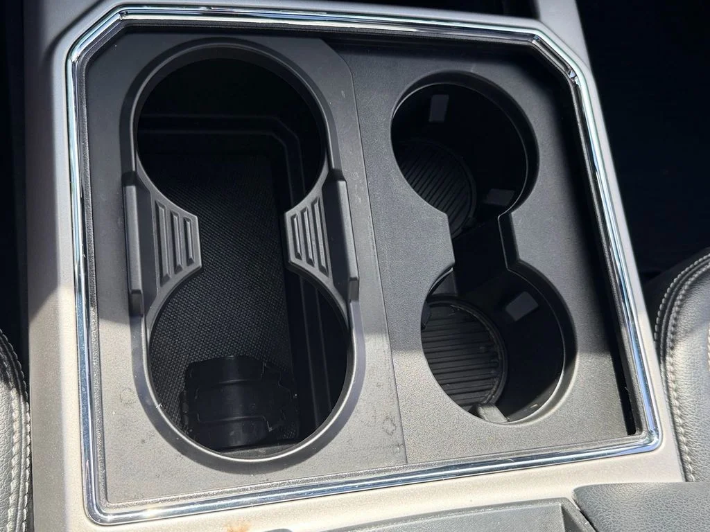 Used 2022 Black Ford Lariat image 29