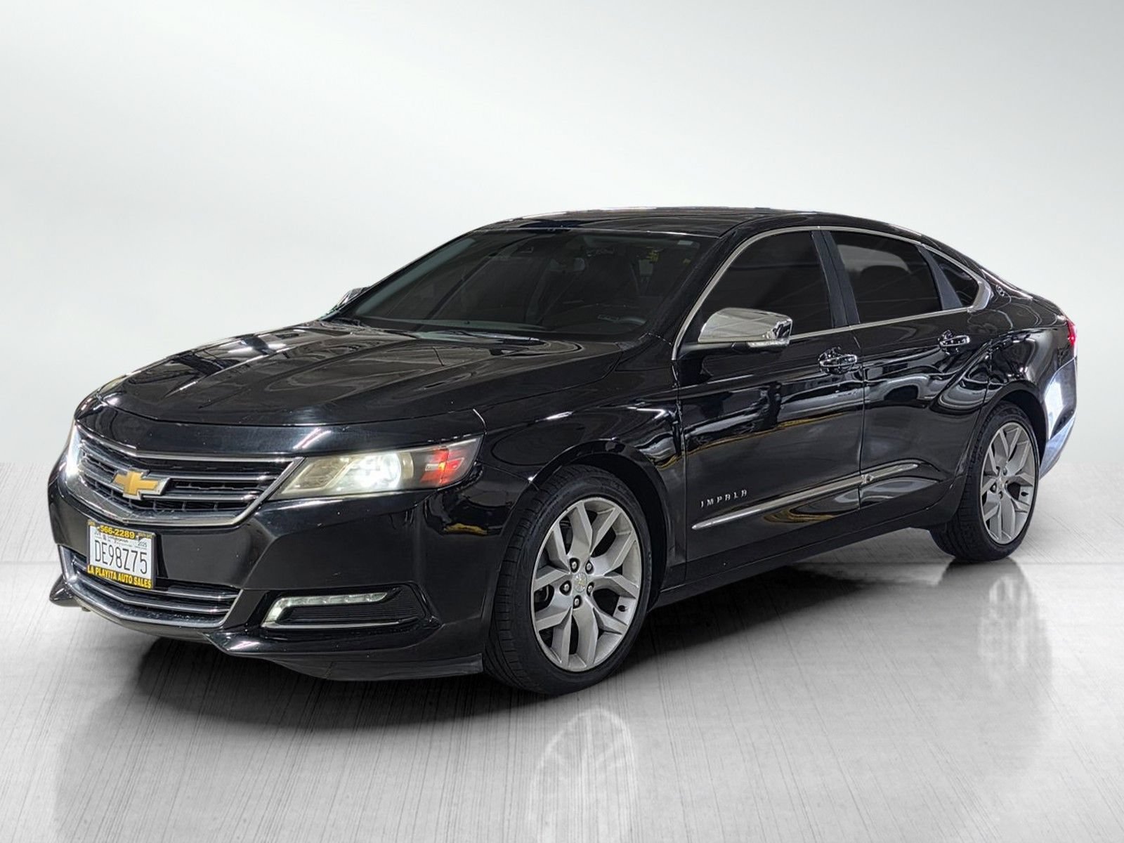 Used 2015 BLACK Chevrolet LTZ image 3